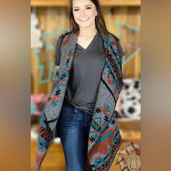 Aztec Patterned Front Pocket Collar Vest - Picture 1 of 8